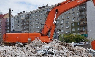 Вывоз строительного мусора с участка в Нововоронеже недорого от 1546 руб. | 2Землекопа-Нвв